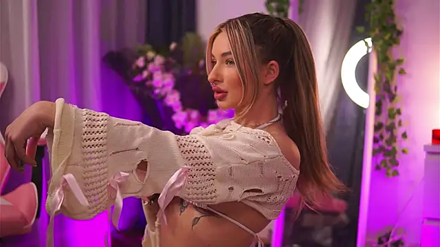 AvaShayy online show from 02/08/25, 11:24