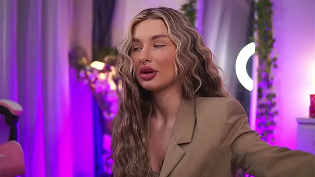 AvaShayy online show from 02/10/25, 01:46