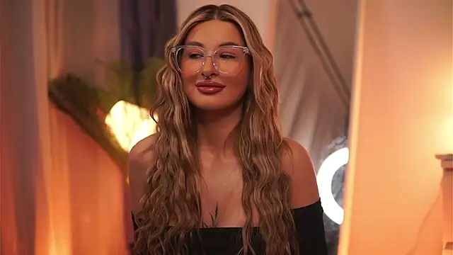 AvaShayy online show from 03/02/25, 12:20