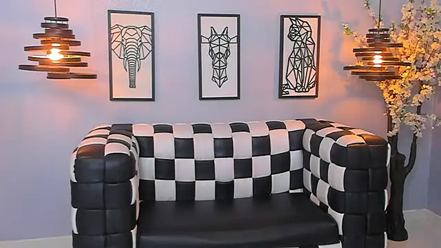 Snapshot of SARAFOXX_ chatting on 12/05/24, 06:11 SARAFOXX online show from 12/05/24, 06:11