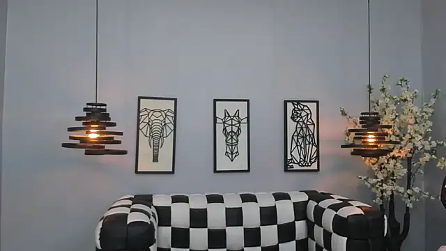 Snapshot of SARAFOXX_ chatting on 12/29/24, 11:29 SARAFOXX online show from 12/29/24, 11:29