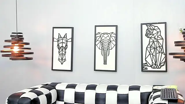 Snapshot of SARAFOXX_ chatting on 01/28/25, 07:42 SARAFOXX online show from 01/28/25, 07:42