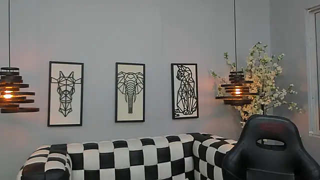 Snapshot of SARAFOXX_ chatting on 01/30/25, 11:44 SARAFOXX online show from 01/30/25, 11:44