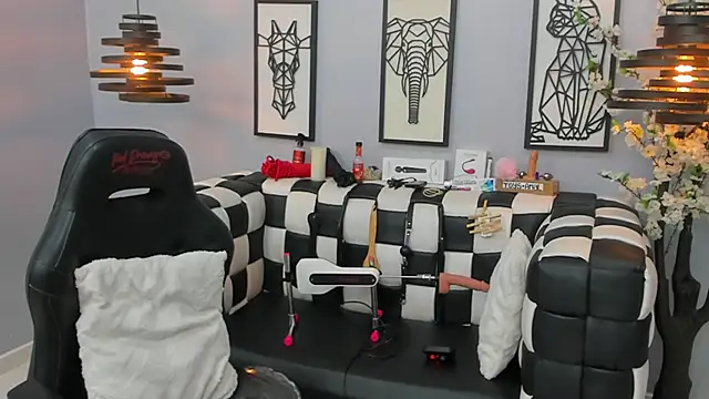 Snapshot of SARAFOXX_ chatting on 01/30/25, 02:47 SARAFOXX online show from 01/30/25, 02:47