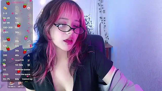 Snapshot of mixie_cute chatting on 01/14/25, 09:09 mixie cute online show from 01/14/25, 09:09