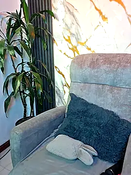 EmiGomez  online show from 04/13/26, 12:54