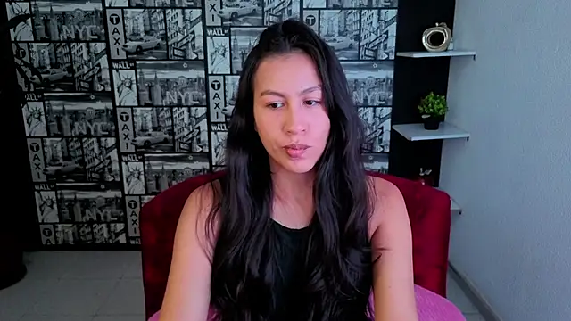 Snapshot of EmiGomez_ chatting on 07/09/26, 02:37 EmiGomez online show from 07/09/26, 02:37