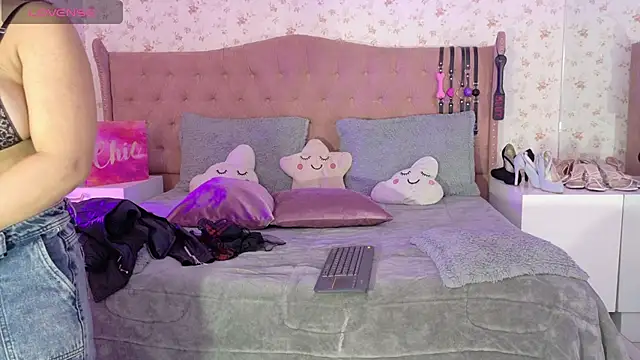 AvrillThomas online show from 01/24/25, 03:13