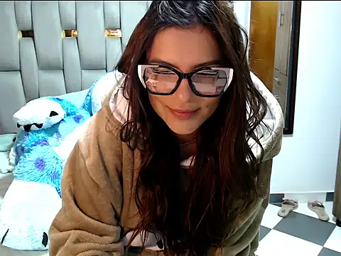 lindacutferrer online show from 05/15/26, 11:34
