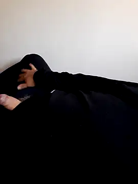 Snapshot of bluangelo chatting on 01/12/25, 01:58 bluangelo online show from 01/12/25, 01:58