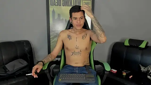 Snapshot of jamesinked_ chatting on 02/07/25, 05:18 jamesinked  online show from 02/07/25, 05:18