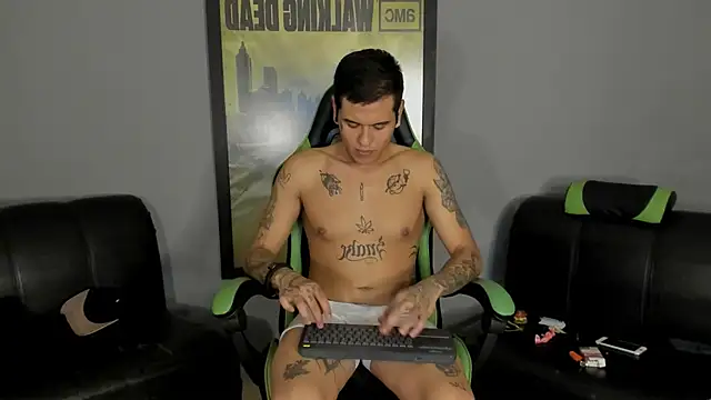 Snapshot of jamesinked_ chatting on 02/15/25, 05:19 jamesinked  online show from 02/15/25, 05:19
