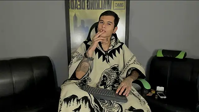 Snapshot of jamesinked_ chatting on 03/02/25, 01:58 jamesinked  online show from 03/02/25, 01:58