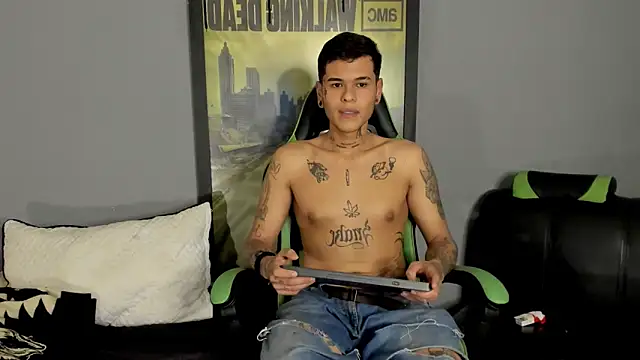 Snapshot of jamesinked_ chatting on 03/21/25, 10:28 jamesinked  online show from 03/21/25, 10:28