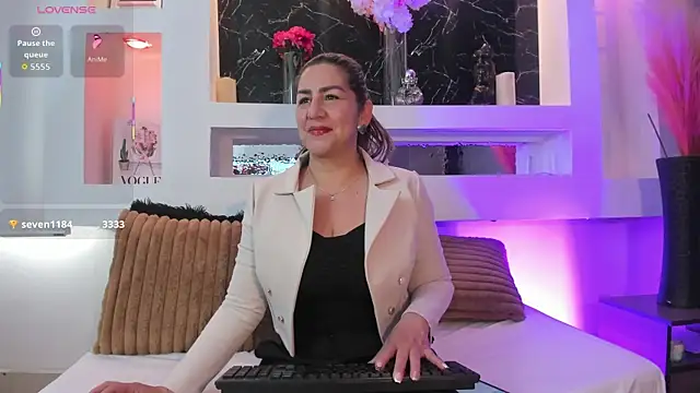 Snapshot of Cinthya_mjs chatting on 05/01/26, 12:21 Cinthya mjs online show from 05/01/26, 12:21