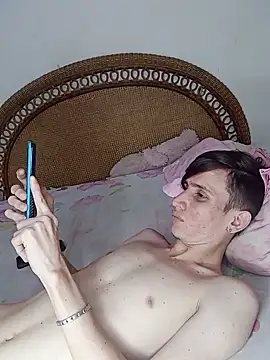 Milfvalesk online show from 02/19/25, 05:16