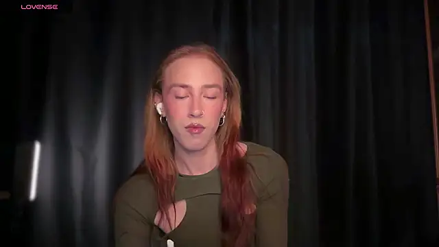 Avril Pearly  online show from 05/22/26, 10:43