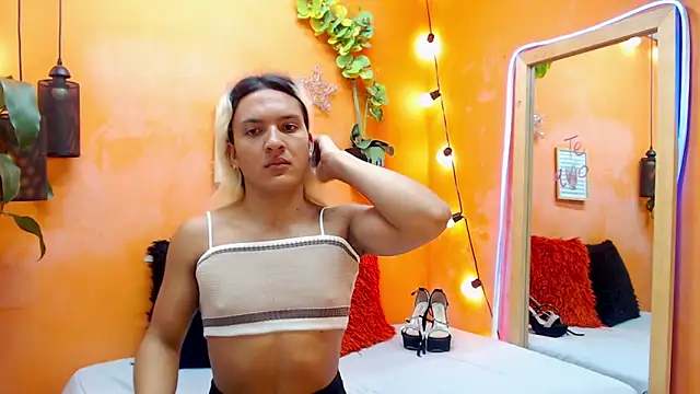 aslyhernandez 7 online show from 12/16/24, 11:22