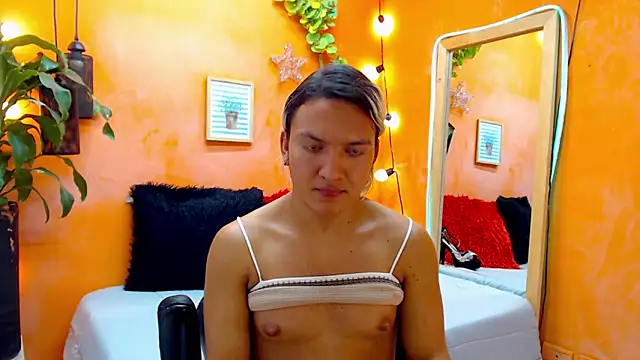 aslyhernandez 7 online show from 01/03/25, 08:54