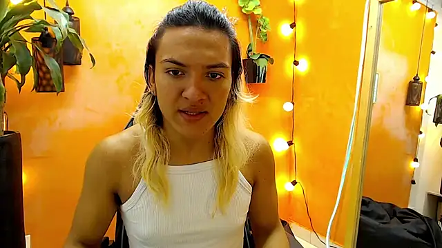 aslyhernandez 7 online show from 01/28/25, 11:28