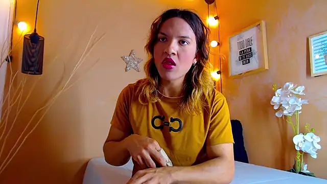 aslyhernandez 7 online show from 09/22/25, 12:40