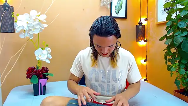 aslyhernandez 7 online show from 10/16/25, 03:35