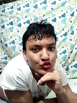 aslyhernandez 7 online show from 02/13/26, 04:36