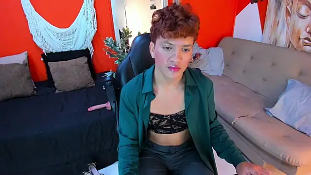 aslyhernandez 7 online show from 04/18/26, 07:07