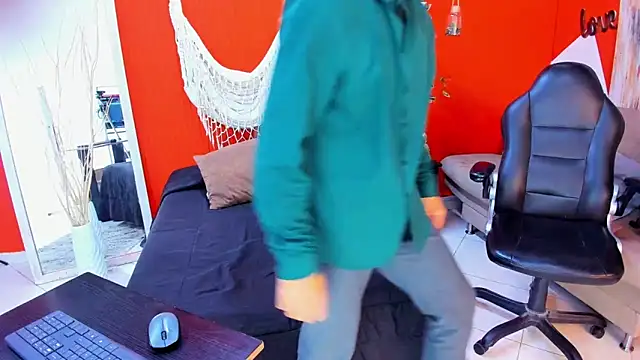 aslyhernandez 7 online show from 04/21/26, 09:59