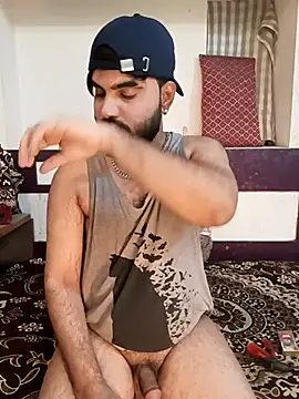 Snapshot of Chris_Strokes_69 chatting on 03/18/25, 07:20 Chris Strokes 69 online show from 03/18/25, 07:20