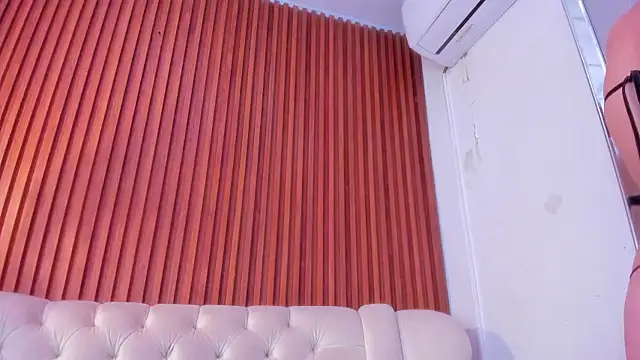 Snapshot of RosarioCruzz chatting on 06/29/26, 04:51 RosarioCruzz online show from 06/29/26, 04:51