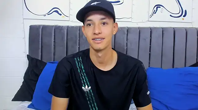 Snapshot of jake_shadow14 chatting on 02/20/25, 06:02 jake shadow14 online show from 02/20/25, 06:02