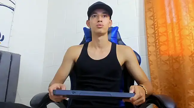 Snapshot of jake_shadow14 chatting on 02/20/25, 09:09 jake shadow14 online show from 02/20/25, 09:09