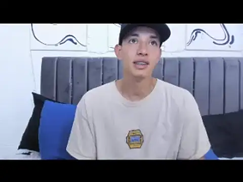 Snapshot of jake_shadow14 chatting on 03/19/25, 05:39 jake shadow14 online show from 03/19/25, 05:39