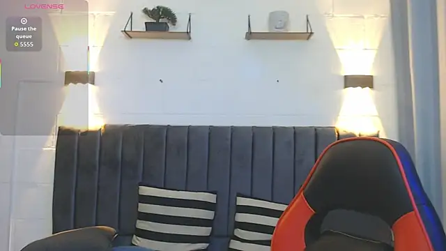 Snapshot of jake_shadow14 chatting on 09/11/25, 01:28 jake shadow14 online show from 09/11/25, 01:28