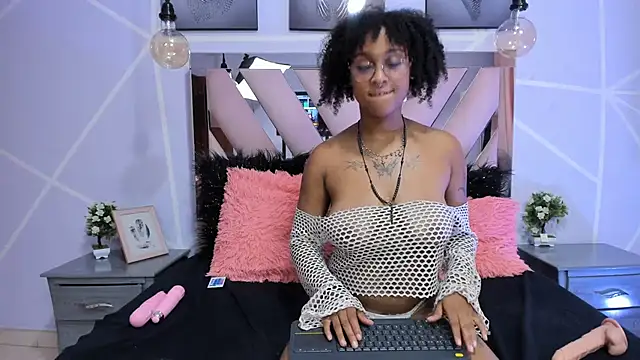 Elith noa online show from 02/09/25, 01:33