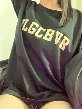 Snapshot of Vani_S2 chatting on 12/29/24, 03:24 Vani S2 online show from 12/29/24, 03:24