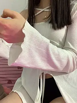 Snapshot of Vani_S2 chatting on 01/05/25, 01:36 Vani S2 online show from 01/05/25, 01:36