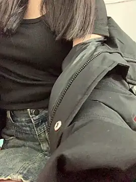 Snapshot of Vani_S2 chatting on 02/19/25, 06:22 Vani S2 online show from 02/19/25, 06:22