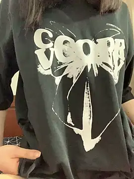 Snapshot of Vani_S2 chatting on 03/03/25, 03:20 Vani S2 online show from 03/03/25, 03:20