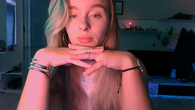 Eva Jaya online show from 09/12/25, 10:04