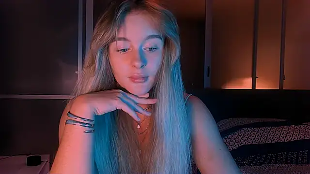 Eva Jaya online show from 10/06/25, 11:07