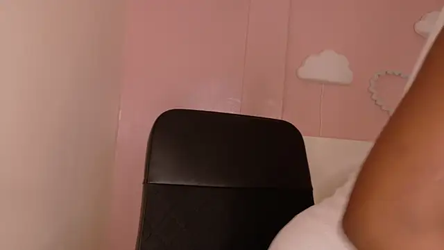 briannajackson  online show from 11/11/25, 07:47