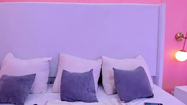 Snapshot of shaina_vasquez chatting on 11/02/25, 04:26 shaina vasquez online show from 11/02/25, 04:26