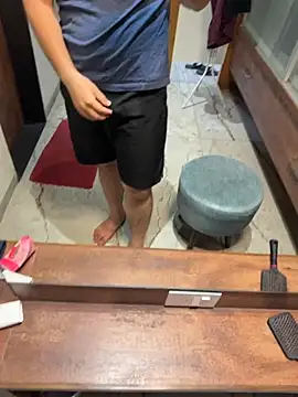 versatile guy01 online show from 01/12/26, 08:41