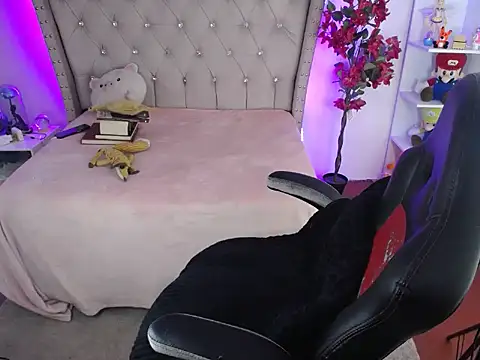 Shaddycute  online show from 02/03/25, 12:14