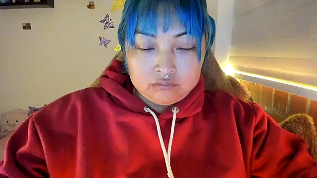 Shaddycute  online show from 12/15/25, 01:32