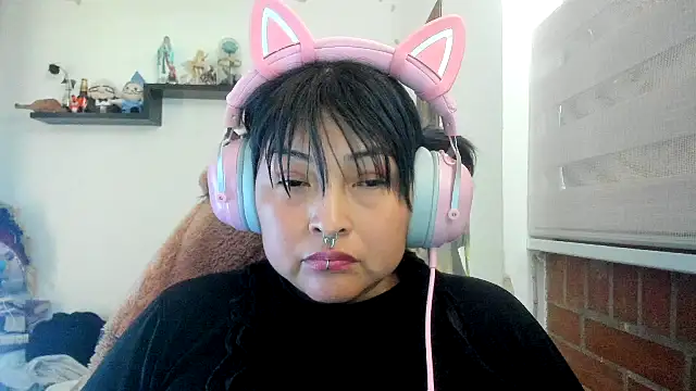 Shaddycute  online show from 04/20/26, 09:05