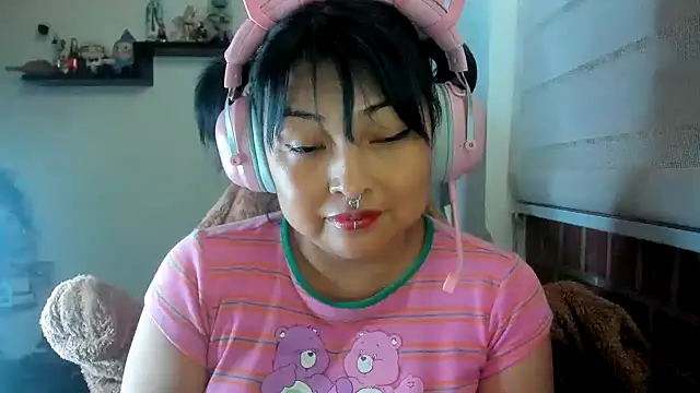 Shaddycute  online show from 04/26/26, 01:53