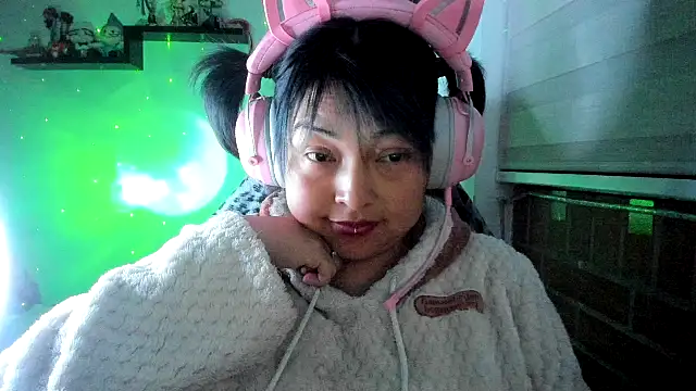 Shaddycute  online show from 05/21/26, 03:46